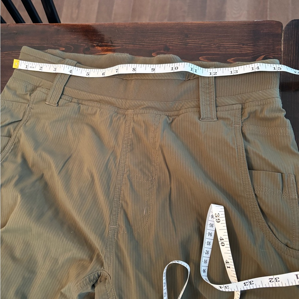 Excellent condition Lululemon Army green pants
